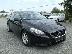 Schwarz Gebraucht 2013 Volvo V40 Momentum Kombi | 7.899 € (Fairer Preis)