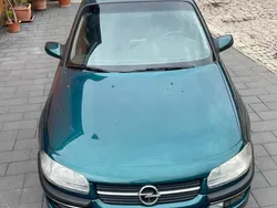 Grün Gebraucht 1997 Opel Omega Limousine | 1.200 € (Superpreis)
