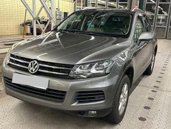 Grau Gebraucht 2011 VW Touareg SUV | 10.800 € (Guter Preis)