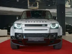 Hakuba silver (metallic) Gebraucht 2022 Land Rover Defender HSE SUV | 73.999 € (Superpreis)