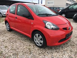 Rot Gebraucht 2008 Toyota Aygo Basis Kleinwagen | 2.499 €