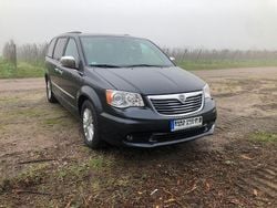 Blau Gebraucht 2013 Lancia Voyager Silver Van / Kleinbus | 4.500 € (Teuer)