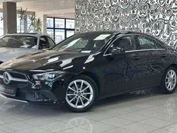 Kosmosschwarz metallic Gebraucht 2021 Mercedes CLA180 Limousine | 28.290 € (Fairer Preis)