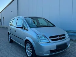 Silber Gebraucht 2003 Opel Meriva Van / Kleinbus | 2.199 € (Etwas zu teuer)