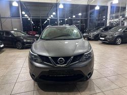 Grau Gebraucht 2016 Nissan Qashqai N-Connecta SUV | 11.980 € (Fairer Preis)