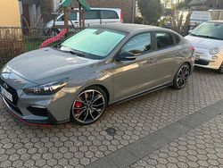 Grau Gebraucht 2019 Hyundai i30 Limousine | 23.000 €