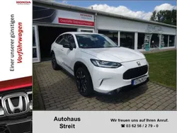 Platinum white pearl Gebraucht 2024 Honda ZR-V Advance SUV | 43.750 €