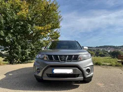 Grau Gebraucht 2018 Suzuki Vitara SUV | 16.950 € (Fairer Preis)