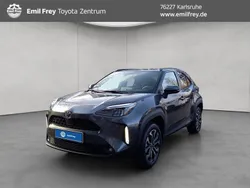 Marlingrau metallic Neu 2025 Toyota Yaris Cross SUV | 30.490 €