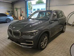 Grau Gebraucht 2022 BMW X5 xLine SUV | 33.980 € (Guter Preis)