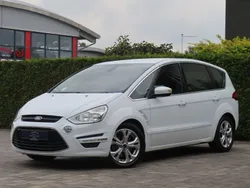 Weiß Gebraucht 2013 Ford S-MAX Sport Van / Kleinbus | 7.700 € (Superpreis)