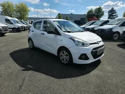 Weiß Gebraucht 2015 Hyundai i10 Kleinwagen | 4.100 €