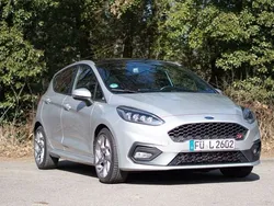 Silber Gebraucht 2019 Ford Fiesta ST Kleinwagen | 17.100 € (Fairer Preis)