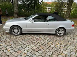 Silber Gebraucht 2003 Mercedes CLK200 Elegance Cabrio | 12.500 €