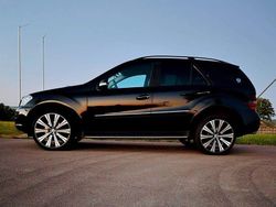 Schwarz Gebraucht 2008 Mercedes ML320 SUV | 12.500 €