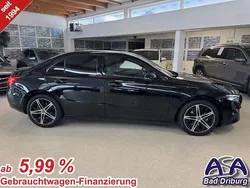 Kosmosschwarzmetallic Gebraucht 2024 Mercedes A200 Night Limousine | 31.990 € (Fairer Preis)