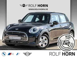 Midnight black metallic Gebraucht 2023 Mini Cooper Essential Kleinwagen | 24.420 € (Teuer)