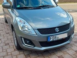 Silber Gebraucht 2015 Suzuki Swift Club Kleinwagen | 8.900 € (Fairer Preis)