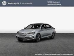 Brilliant silver metallic Gebraucht 2022 Skoda Superb Ambition Kombi | 23.890 € (Guter Preis)
