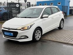 Weiß Gebraucht 2017 Hyundai i20 Trend Kleinwagen | 10.990 € (Guter Preis)