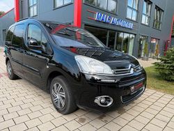 Schwarz Gebraucht 2013 Citroën Berlingo Exclusive Van / Kleinbus | 9.400 € (Etwas zu teuer)