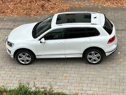 Weiß Gebraucht 2017 VW Touareg Exclusive SUV | 31.000 € (Teuer)