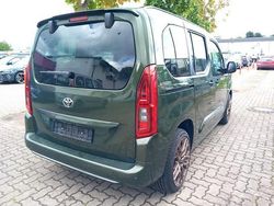 Chaki metallic chaki metallic Gebraucht 2024 Toyota Proace Verso City Kombi | 33.670 € (Etwas zu teuer)