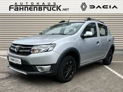 Silber Gebraucht 2014 Dacia Sandero Prestige Kleinwagen | 8.990 € (Fairer Preis)