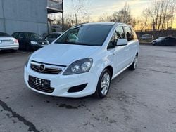 Weiß Gebraucht 2012 Opel Zafira Sport Van / Kleinbus | 5.990 € (Fairer Preis)