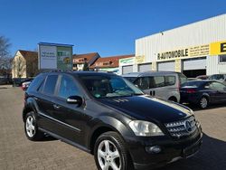 Schwarz Gebraucht 2007 Mercedes ML320 SUV | 4.400 €