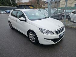 Weiß Gebraucht 2014 Peugeot 308 Active Limousine | 3.999 €