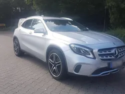 Silber Gebraucht 2019 Mercedes GLA180 Style SUV | 19.999 € (Fairer Preis)