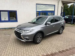 Grau Gebraucht 2018 Mitsubishi Outlander Edition+ SUV | 15.999 € (Fairer Preis)