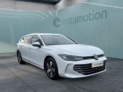 Weiß Gebraucht 2024 VW Passat Business Kombi | 30.490 € (Guter Preis)