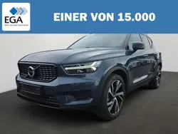 Blau metallic Gebraucht 2022 Volvo XC40 R-Design SUV | 34.570 € (Etwas zu teuer)