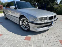Silber Gebraucht 2001 BMW 735 M Sport Limousine | 25.990 €