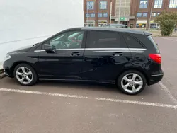 Schwarz Gebraucht 2012 Mercedes B200 Van / Kleinbus | 12.499 € (Fairer Preis)