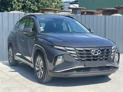 Grau Gebraucht 2021 Hyundai Tucson SUV | 15.900 € (Guter Preis)