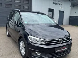 Schwarz Gebraucht 2016 VW Touran Highline Van / Kleinbus | 17.500 € (Fairer Preis)