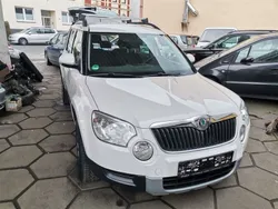 Candyweiss Gebraucht 2010 Skoda Yeti Plus Edition SUV | 10.500 € (Teuer)