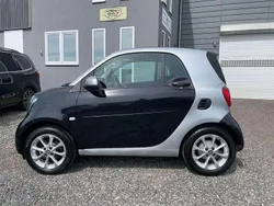 Cbsfarbe schwarz Gebraucht 2015 Smart ForTwo Coupé Passion Kleinwagen | 7.990 € (Etwas zu teuer)