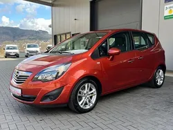 Rot Gebraucht 2013 Opel Meriva Innovation Van / Kleinbus | 6.990 € (Fairer Preis)