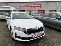Moon weiss metallic Neu 2025 Skoda Octavia Selection Kombi | 32.990 € (Fairer Preis)