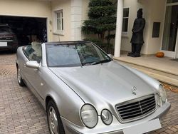Silber Gebraucht 1999 Mercedes CLK200 Elegance Cabrio | 5.000 €