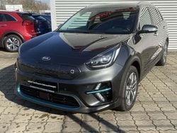 Grau Gebraucht 2021 Kia e-Niro Spirit SUV | 23.950 € (Fairer Preis)