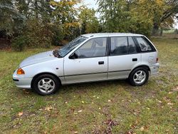 Silber Gebraucht 2002 Subaru Justy Kleinwagen | 3.000 €