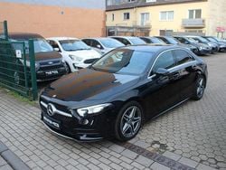 Schwarz Gebraucht 2019 Mercedes A200 AMG line Limousine | 22.850 € (Fairer Preis)