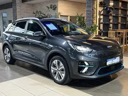Grau (agt) interstellar grau met. Gebraucht 2022 Kia e-Niro Spirit SUV | 21.400 € (Superpreis)