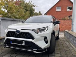 Weiß Gebraucht 2022 Toyota RAV4 Hybrid SUV | 38.000 € (Fairer Preis)