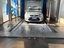Silber Gebraucht 2010 Ford S-MAX Titanium S Van / Kleinbus | 7.499 €